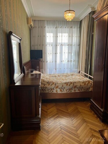 Satılır 3 otaqlı köhnə tikili 85 m², 28 May m., photo 11 from 19