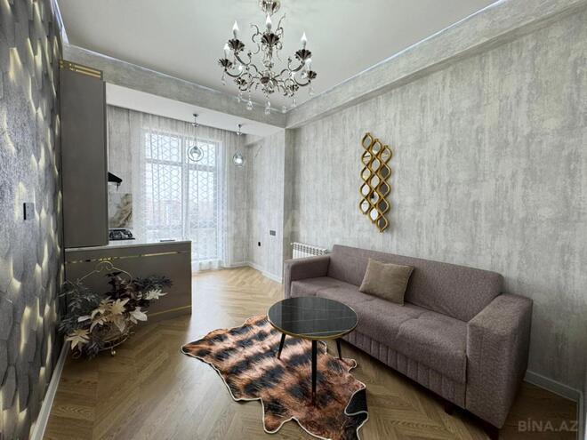 Продаётся 2-комн. новостройка 40 м², м. Кара Караев, photo 1 from 10