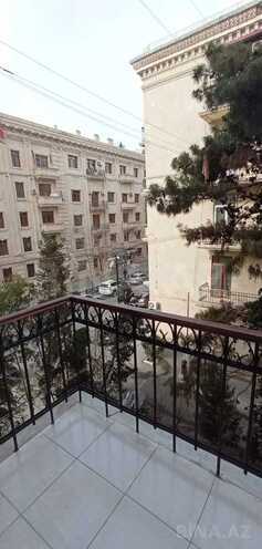 Сдаётся 2-комн. вторичка 58 м², м. Ичеришехер, photo 3 from 17
