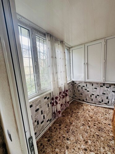 Satılır 2 otaqlı köhnə tikili 60 m², İnşaatçılar m., photo 9 from 16