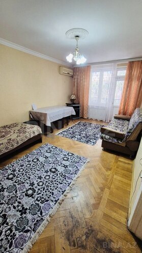 Satılır 1 otaqlı köhnə tikili 30 m², Elmlər Akademiyası m., photo 3 from 10