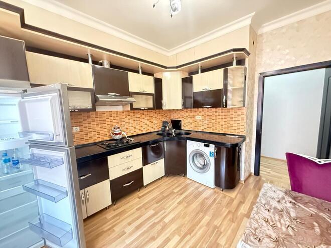 Сдаётся 2-комн. новостройка 70 м², м. Ази Асланов, photo 9 from 16