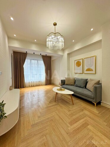 Продаётся 2-комн. новостройка 83 м², Насиминский  р., photo 1 from 10