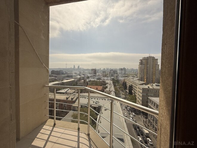 Satılır 4 otaqlı yeni tikili 210 m², 28 May m., photo 9 from 31