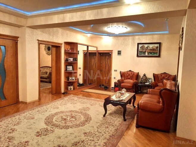 Satılır 4 otaqlı yeni tikili 180 m², 9-cu mikrorayon q., photo 1 from 27