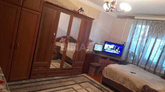 Продаётся 1-комн. вторичка 29.7 м², м. Нефтчиляр, photo 1 from 7