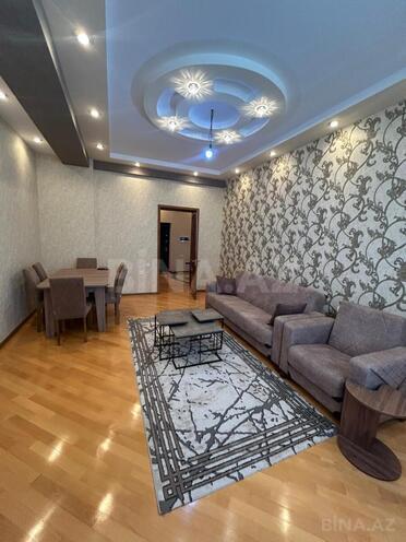 Сдаётся 3-комн. новостройка 120 м², м. Иншаатчылар, photo 1 from 16