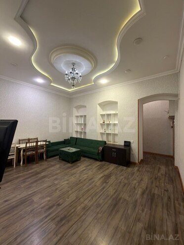 Satılır 3 otaqlı köhnə tikili 110 m², Sahil m., photo 3 from 9