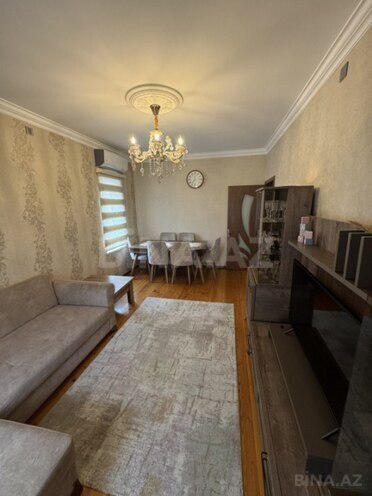 Продаётся 2-комн. вторичка 55 м², м. Иншаатчылар, photo 3 from 18