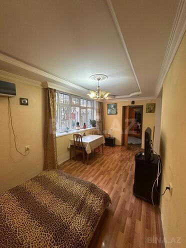 Satılır 6 otaqlı köhnə tikili 150 m², İnşaatçılar m., photo 5 from 16