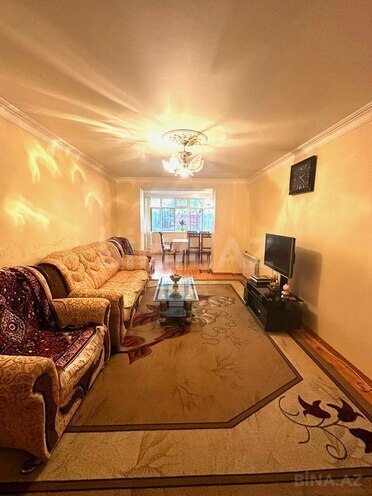 Satılır 6 otaqlı köhnə tikili 150 m², İnşaatçılar m., photo 3 from 16