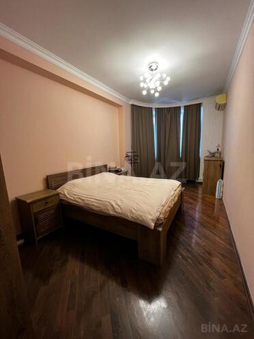 Сдаётся 3-комн. новостройка 120 м², м. Низами, photo 10 from 14