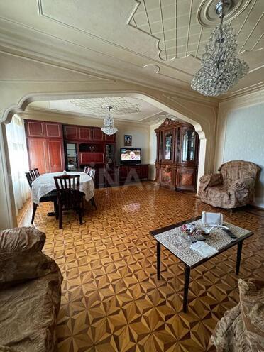 Сдаётся 3-комн. вторичка 100 м², м. Иншаатчылар, photo 1 from 11