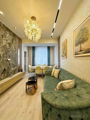 Satılır 3 otaqlı yeni tikili 82 m², 7-ci mikrorayon q., photo 1 from 12