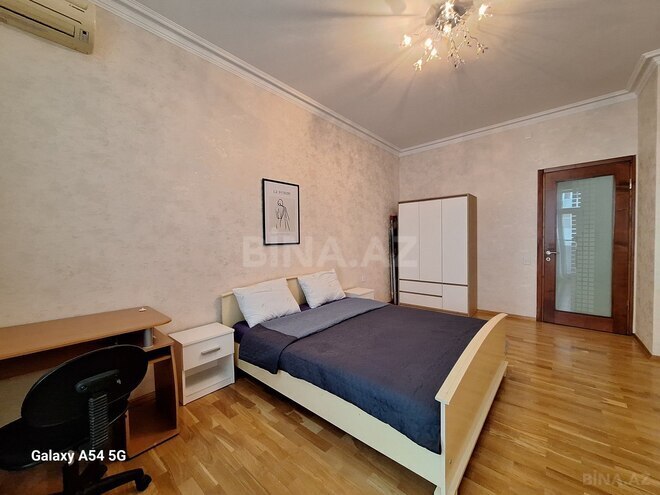 Сдаётся 3-комн. новостройка 140 м², м. Низами, photo 6 from 18