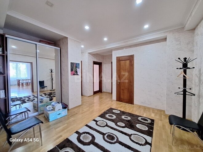Сдаётся 3-комн. новостройка 140 м², м. Низами, photo 13 from 18