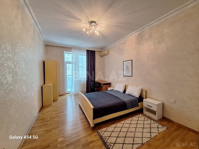 Сдаётся 3-комн. новостройка 140 м², м. Низами, photo 5 from 18