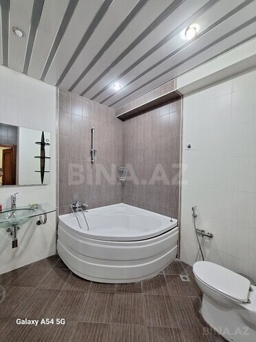 Сдаётся 3-комн. новостройка 140 м², м. Низами, photo 17 from 18