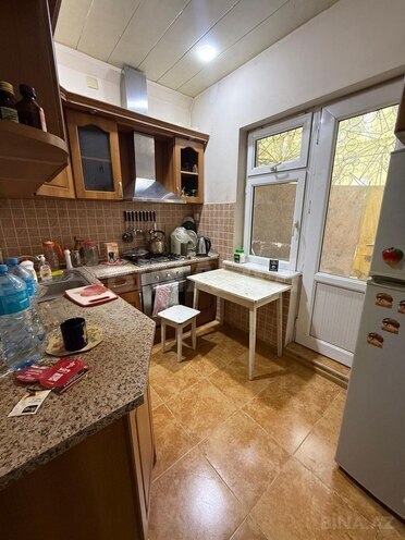 Продаётся 3-комн. вторичка 85 м², Бинагадинский р., photo 13 from 18