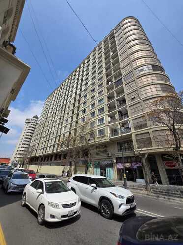 Продаётся 3-комн. новостройка 158 м², м. Гянджлик, photo 1 from 7