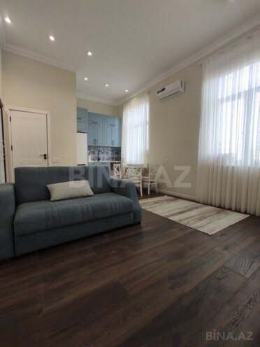 Продаётся 1-комн. вторичка 23 м², м. Низами, photo 1 from 9