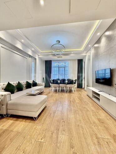 Сдаётся 2-комн. новостройка 110 м², м. Элмляр Академиясы, photo 4 from 19