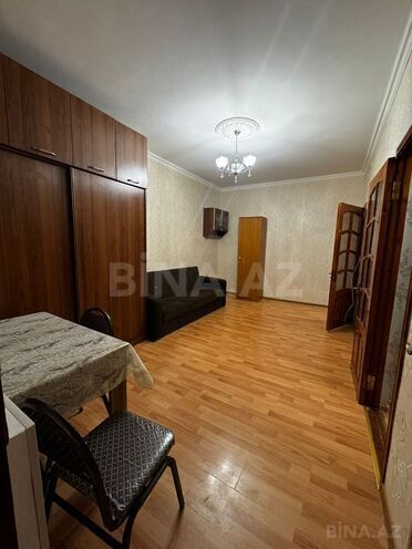 Satılır 2 otaqlı köhnə tikili 45 m², Memar Əcəmi m., photo 1 from 7