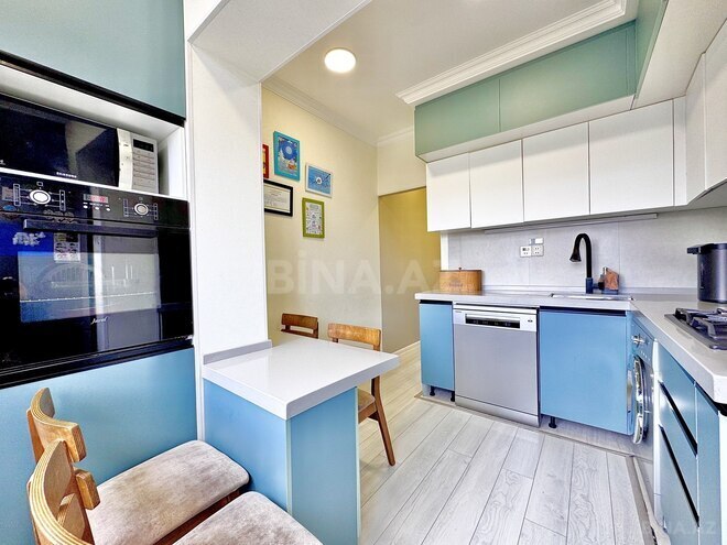 Satılır 3 otaqlı köhnə tikili 85 m², Qara Qarayev m., photo 3 from 24