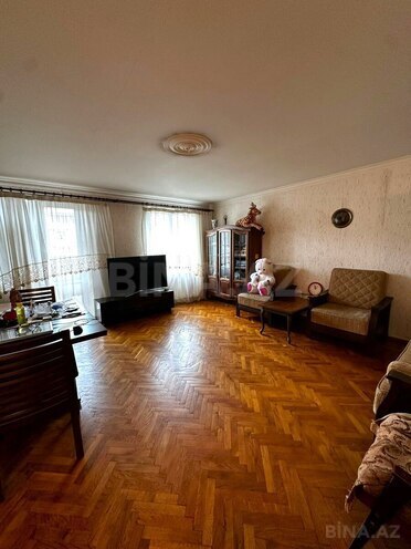 Продаётся 3-комн. вторичка 75 м², м. Нариман Нариманов, photo 1 from 12