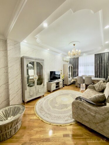 Продаётся 3-комн. новостройка 100 м², м. Кара Караев, photo 1 from 32