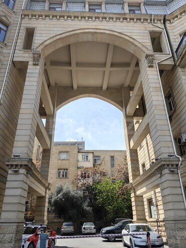 Satılır 3 otaqlı köhnə tikili 96.8 m², Sahil m., photo 28 from 30