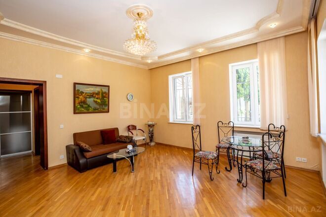 Satılır 8 otaqlı həyət evi/bağ evi 400 m², Badamdar q., photo 23 from 24