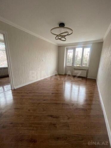 Satılır 2 otaqlı köhnə tikili 50 m², Qara Qarayev m., photo 3 from 13