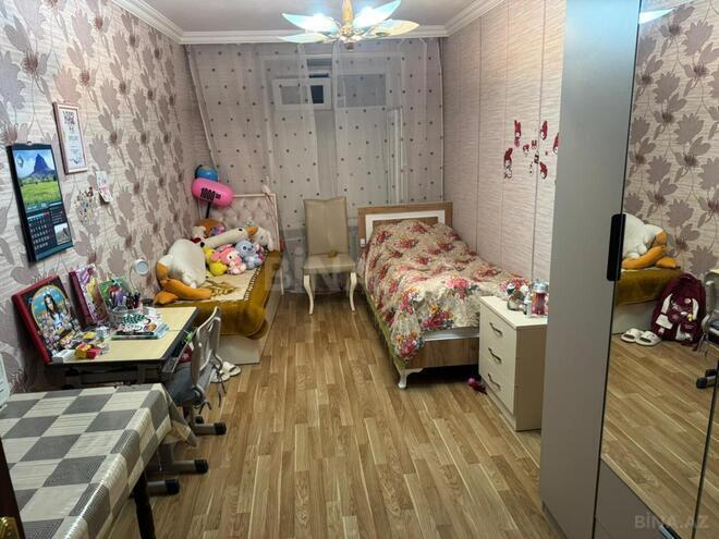 Продаётся 3-комн. вторичка 75 м², м. Нефтчиляр, photo 7 from 12