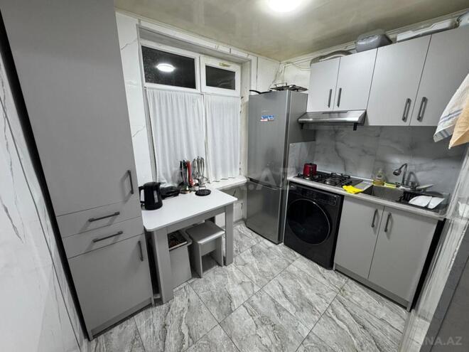 Продаётся 3-комн. вторичка 75 м², м. Нефтчиляр, photo 8 from 12