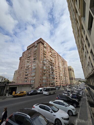 Продаётся 3-комн. новостройка 130 м², м. Иншаатчылар, photo 1 from 18