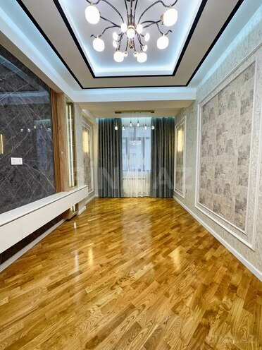 Продаётся 3-комн. новостройка 87 м², м. Нефтчиляр, photo 1 from 12