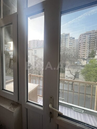 Satılır 3 otaqlı köhnə tikili 85 m², 28 May m., photo 15 from 19
