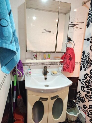 Продаётся 1-комн. вторичка 42 м², м. Нариман Нариманов, photo 10 from 13