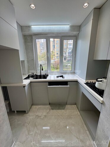 Продаётся 4-комн. вторичка 80 м², Хатаинский р., photo 4 from 16