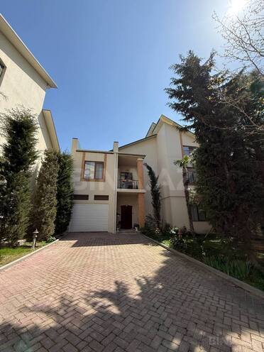 Satılır 6 otaqlı həyət evi/bağ evi 340 m², İnşaatçılar m., photo 1 from 32