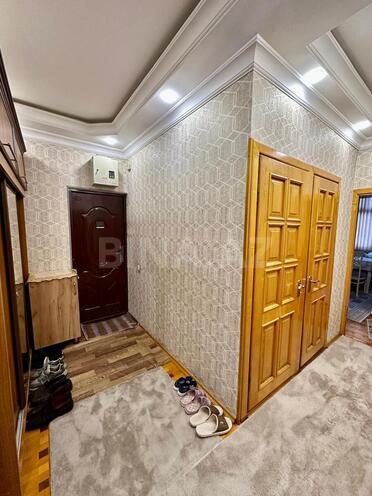 Satılır 5 otaqlı köhnə tikili 130 m², Qara Qarayev m., photo 17 from 18