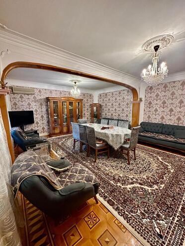 Satılır 5 otaqlı köhnə tikili 130 m², Qara Qarayev m., photo 3 from 18