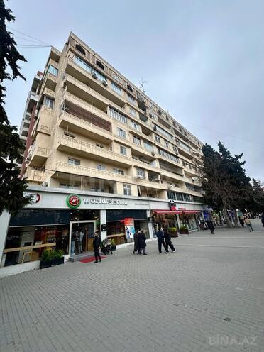 Satılır 5 otaqlı köhnə tikili 130 m², Qara Qarayev m., photo 1 from 18