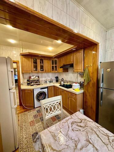 Satılır 5 otaqlı köhnə tikili 130 m², Qara Qarayev m., photo 11 from 18