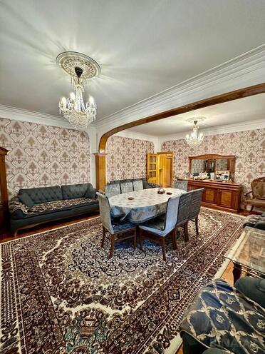 Satılır 5 otaqlı köhnə tikili 130 m², Qara Qarayev m., photo 5 from 18