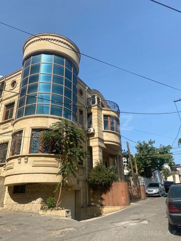 İcarəyə verilir 6 otaqlı ofis 250 m², 28 May m., photo 1 from 24