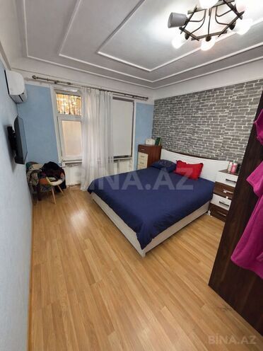 Satılır 3 otaqlı köhnə tikili 73 m², Yasamal r., photo 1 from 12