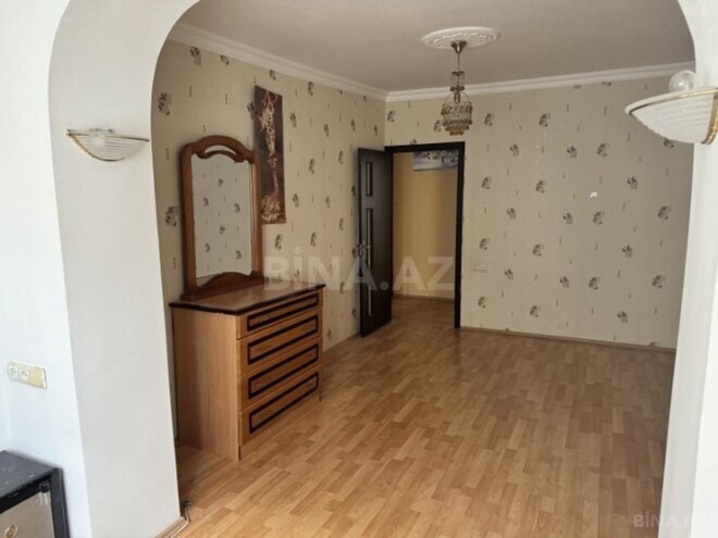 Продаётся 3-комн. вторичка 70 м², м. Иншаатчылар, photo 7 from 17