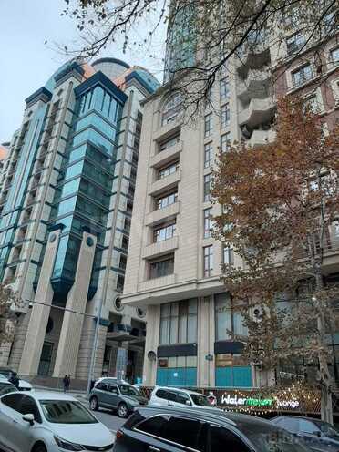 Satılır 4 otaqlı yeni tikili 231 m², 28 May m., photo 1 from 24